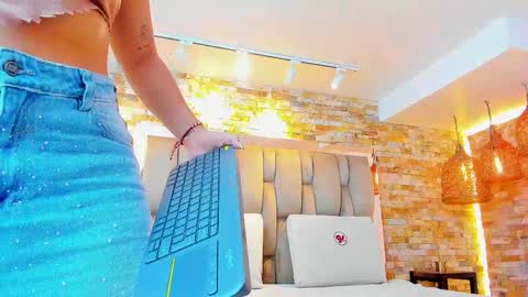 Julietha online show from 10/06/25, 02:42