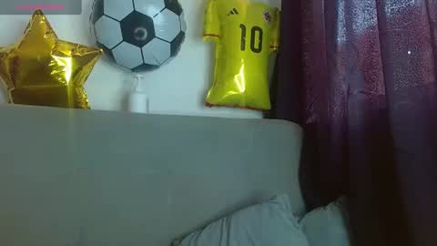 juliethamarquezz online show from 07/04/26, 04:46