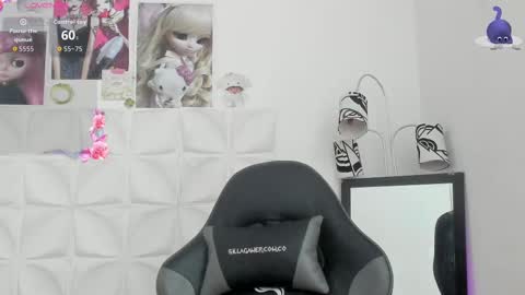 Julieth online show from 11/16/25, 03:39