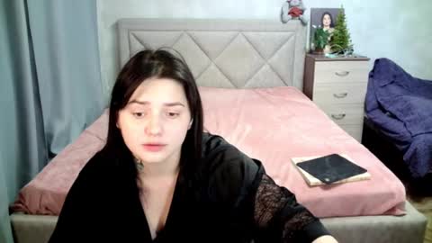 Julietkitty online show from 12/17/24, 09:50