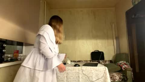 Mia online show from 10/20/25, 08:31