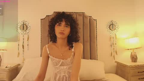 Snapshot of julietta___ chatting on 06/12/26, 12:59 julietta online show from 06/12/26, 12:59
