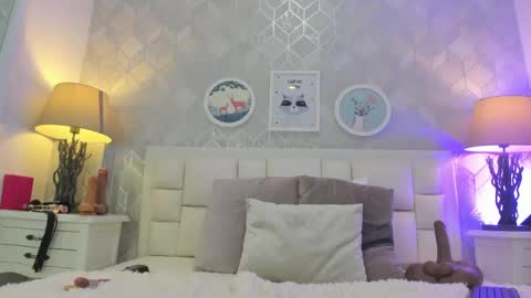 Snapshot of julietta_pink chatting on 05/01/26, 04:06 Julieta online show from 05/01/26, 04:06