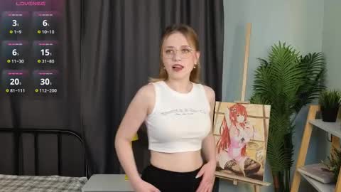 Mia online show from 11/25/25, 03:28