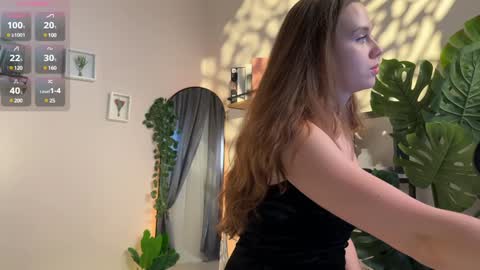 Julie online show from 01/07/25, 07:06