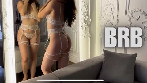 Julie online show from 02/01/25, 06:51