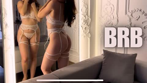 Julie online show from 03/01/25, 04:00