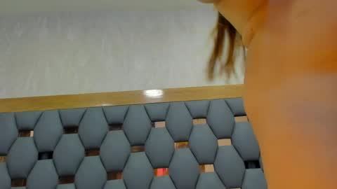 juliette_pretty_ online show from 05/05/26, 07:11