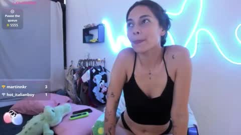 Snapshot of juliette_sweet05 chatting on 09/27/25, 12:59 juliette online show from 09/27/25, 12:59