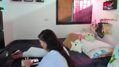 Snapshot of juliette_sweet05 chatting on 10/16/25, 05:25 juliette online show from 10/16/25, 05:25