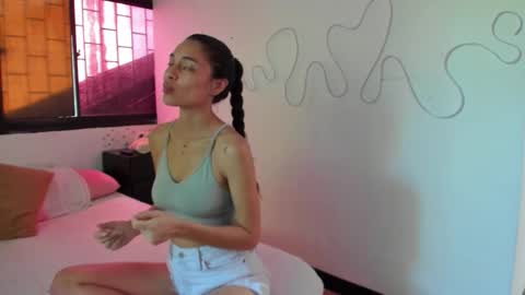 Snapshot of juliette_sweet05 chatting on 11/07/25, 03:45 juliette online show from 11/07/25, 03:45