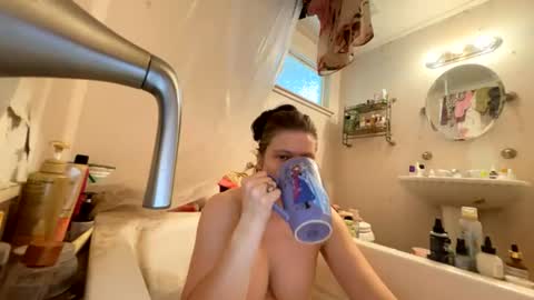 juliettelatte81200 online show from 07/04/26, 04:57