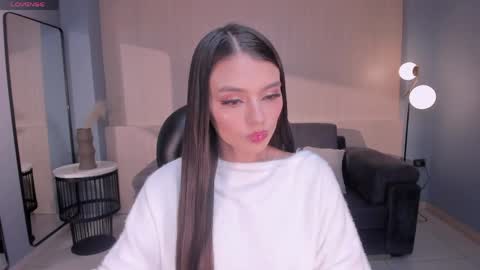 Snapshot of juliettemoreaux chatting on 04/03/26, 08:07 Juliette Moreau online show from 04/03/26, 08:07
