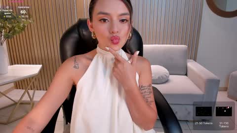 Snapshot of juliettemoreaux chatting on 04/09/26, 08:14 Juliette Moreau online show from 04/09/26, 08:14