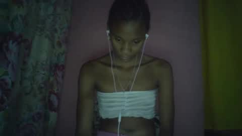 juliexexy online show from 01/17/25, 05:19