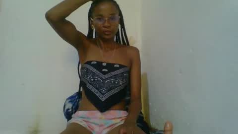 juliexexy online show from 02/05/25, 04:59