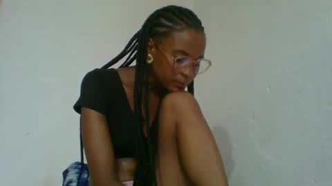 juliexexy online show from 02/05/25, 02:05