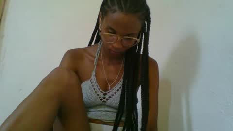 juliexexy online show from 02/08/25, 09:46