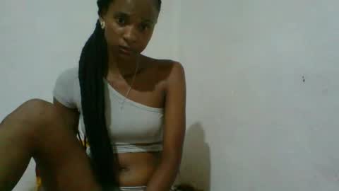 juliexexy online show from 02/13/25, 06:38