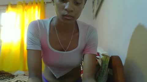 juliexexy online show from 02/17/25, 01:53
