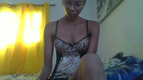 juliexexy online show from 02/25/25, 05:19