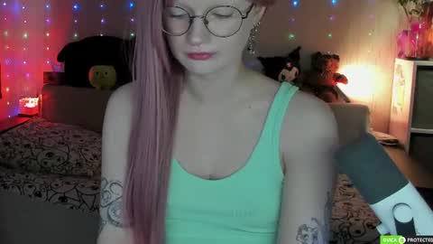julifisher online show from 06/12/26, 05:39