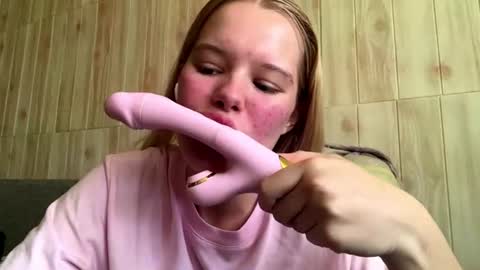 Malin online show from 07/24/26, 06:00