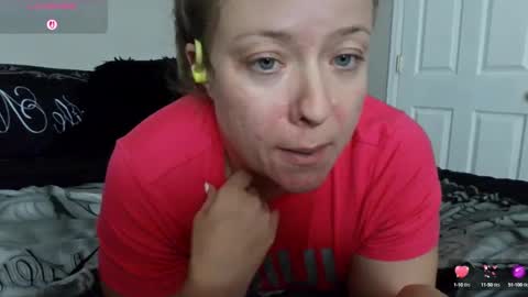 Juli Monroe online show from 09/17/25, 03:19