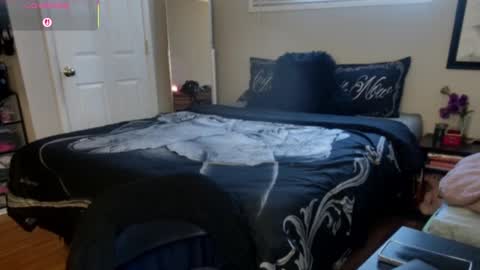 Juli Monroe online show from 09/26/25, 11:31