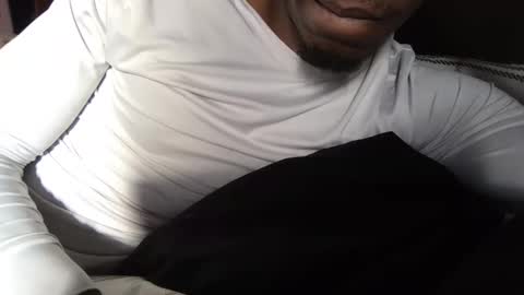 juliocesar024 online show from 11/02/25, 01:13