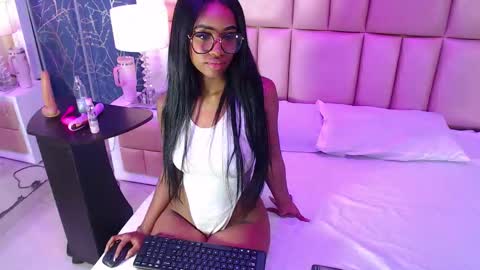 julitpink online show from 09/11/25, 12:16
