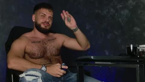 JULiUS   online show from 12/01/25, 08:03