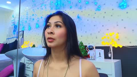 Julieta Reyes   online show from 12/17/24, 03:17