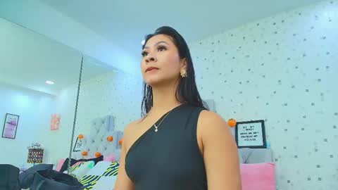 Snapshot of jullietareyes chatting on 10/11/25, 11:42 Julieta Reyes online show from 10/11/25, 11:42