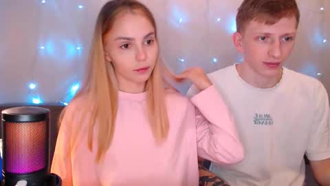 sweet online show from 09/19/25, 09:15