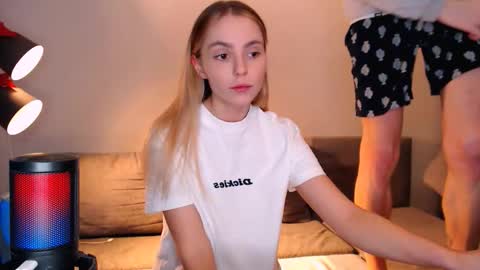 sweet online show from 11/21/25, 08:35