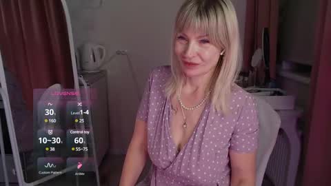 Julia online show from 12/03/24, 05:20