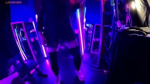 Julie online show from 10/17/25, 12:36