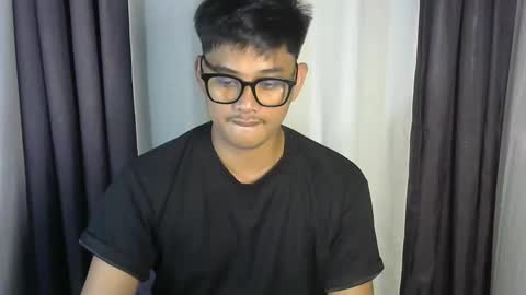 Snapshot of julz_alwayshorny chatting on 10/14/25, 01:34 call me julz online show from 10/14/25, 01:34