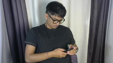 Snapshot of julz_alwayshorny chatting on 10/19/25, 09:04 call me julz online show from 10/19/25, 09:04