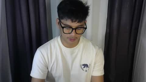 Snapshot of julz_alwayshorny chatting on 10/21/25, 05:02 call me julz online show from 10/21/25, 05:02