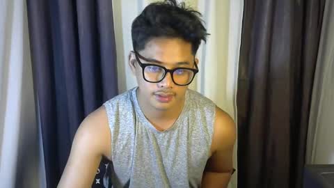 Snapshot of julz_alwayshorny chatting on 10/25/25, 05:19 call me julz online show from 10/25/25, 05:19