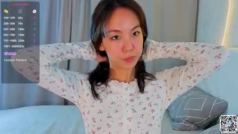 Bella online show from 09/26/25, 06:23