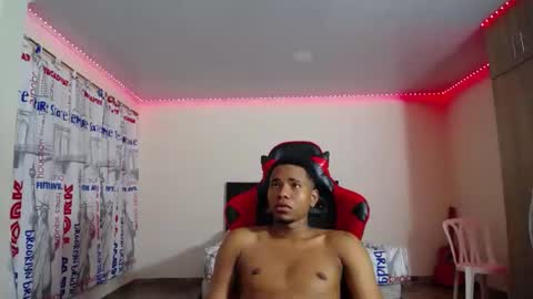 Snapshot of juniorhot07 chatting on 11/14/25, 02:54 juniorhot07 online show from 11/14/25, 02:54