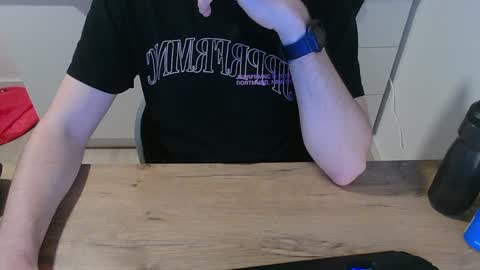 junk2711 online show from 01/05/25, 09:37