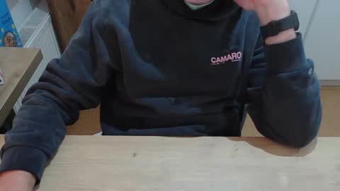 junk2711 online show from 10/19/25, 01:23