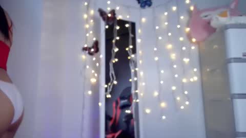 Snapshot of junovaughn chatting on 09/28/25, 02:06 junovaughn online show from 09/28/25, 02:06