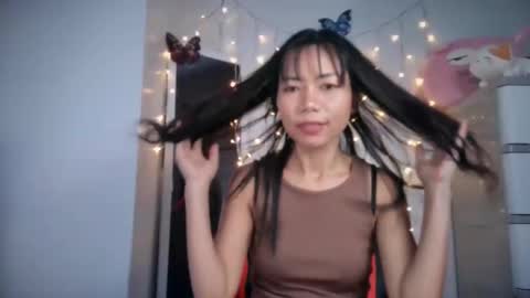 Snapshot of junovaughn chatting on 10/01/25, 01:33 junovaughn online show from 10/01/25, 01:33