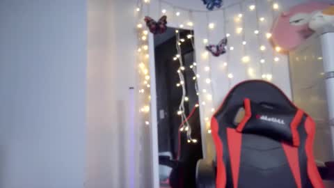 Snapshot of junovaughn chatting on 10/13/25, 02:33 junovaughn online show from 10/13/25, 02:33