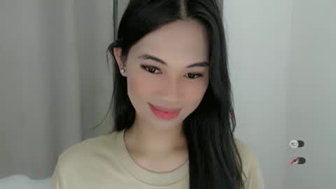 Snapshot of juny_lanyy chatting on 12/23/24, 03:55 Julia online show from 12/23/24, 03:55